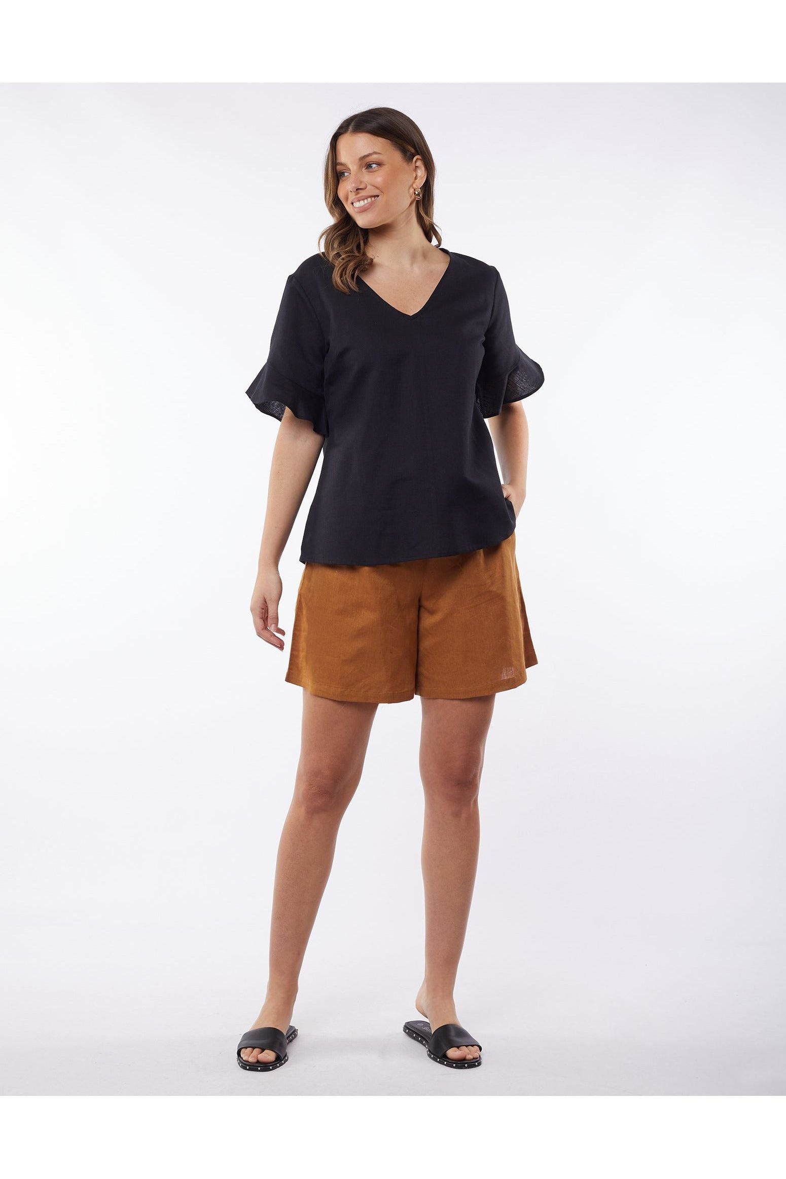 FLUTTER SLEEVE TEE - BLACK