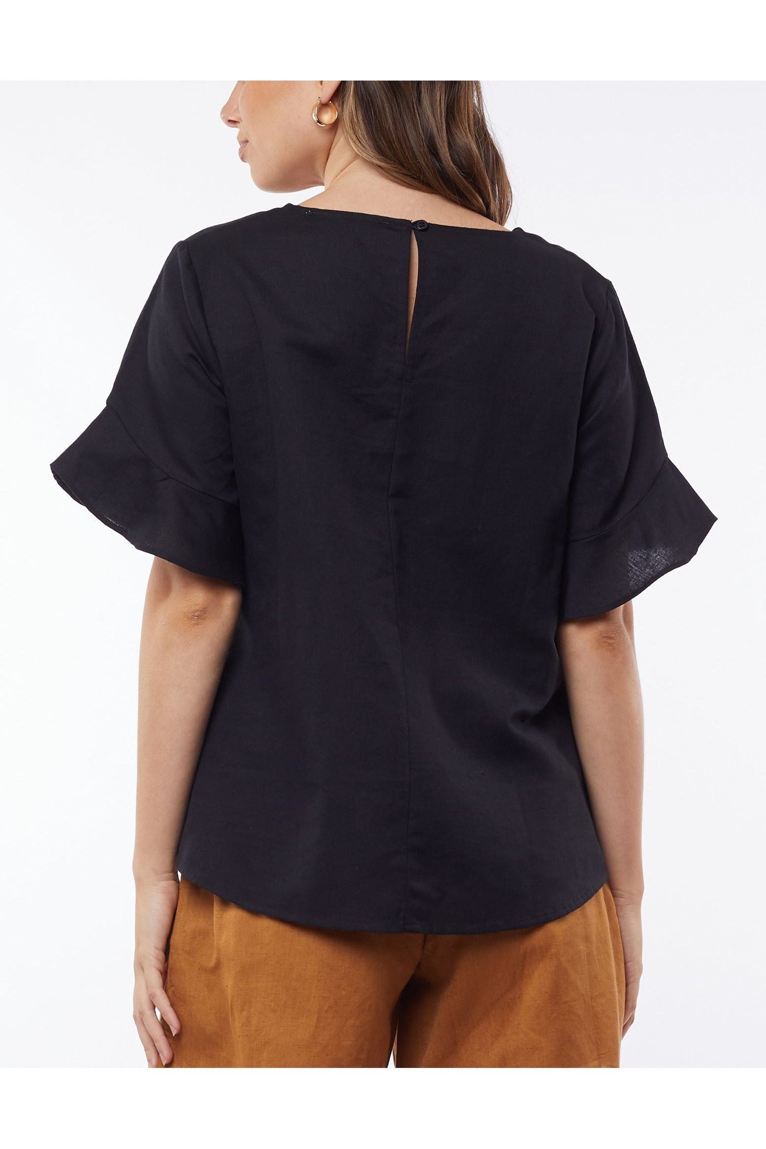 FLUTTER SLEEVE TEE - BLACK